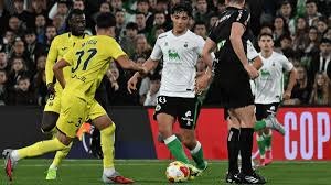 国家德比皇马2-1巴萨5分领跑 近6轮巴萨比皇马多拿9分反超4分