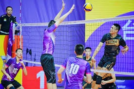 中国足球需提升内功 俱乐部盯港归化球员引警觉